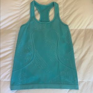 Lululemon tank top